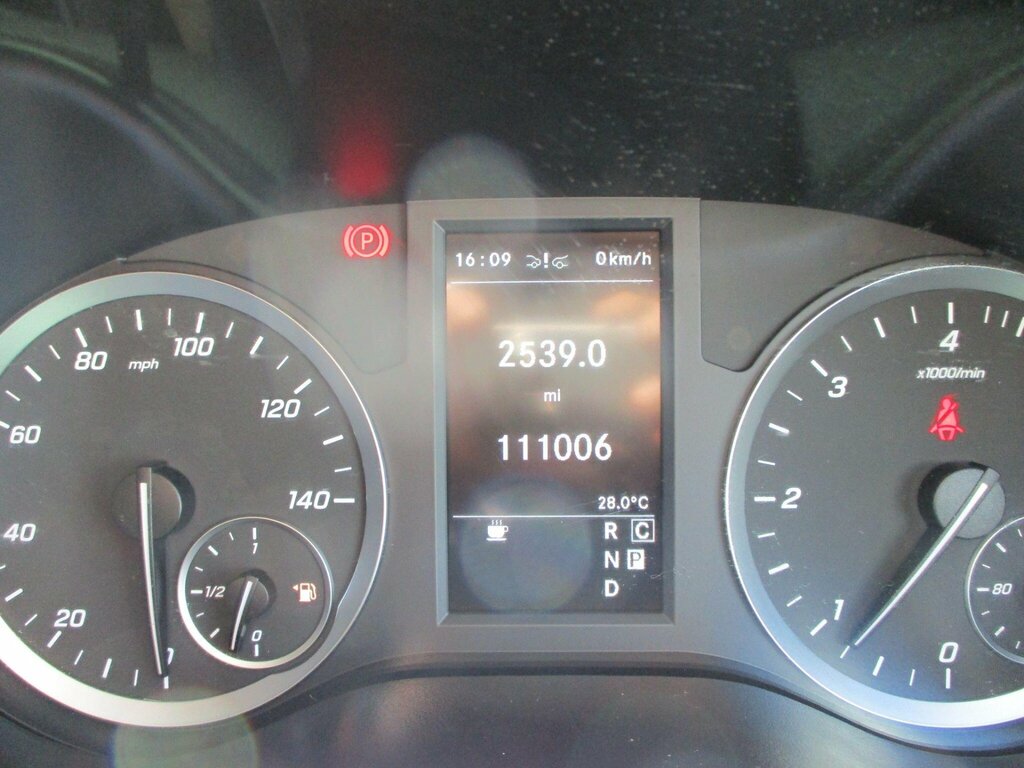 Mercedes-Benz Vito Vito 110 Progressive Cdi Silver #15
