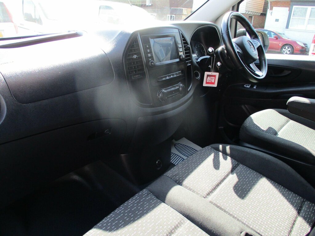 Mercedes-Benz Vito Vito 110 Progressive Cdi Silver #11