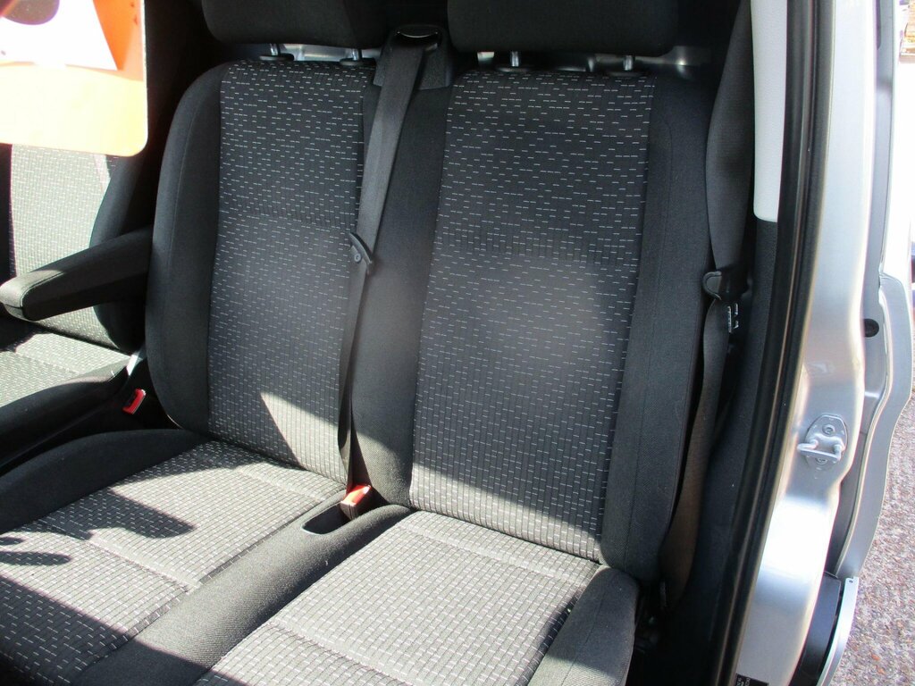 Mercedes-Benz Vito Vito 110 Progressive Cdi Silver #13
