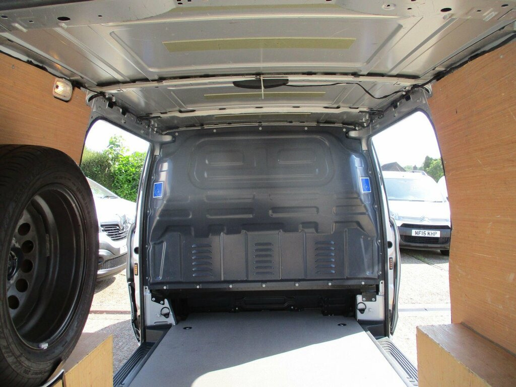 Mercedes-Benz Vito Vito 110 Progressive Cdi Silver #25
