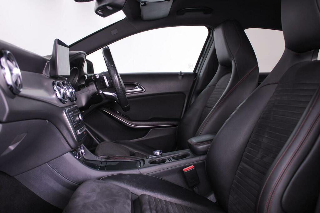 Mercedes-Benz GLA Class Amg Line Black #53