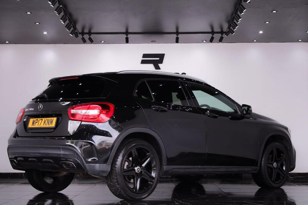 Mercedes-Benz GLA Class Amg Line Black #42