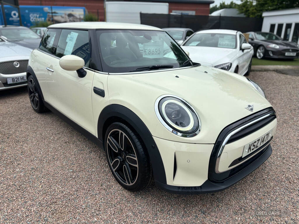 Mini Hatch 1.5 Cooper Exclusive KSZ1471 White #3