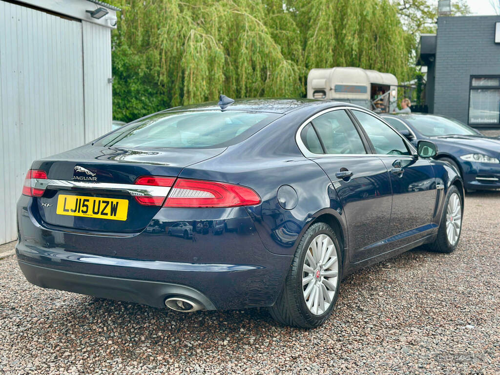 Jaguar XF 2.2D 200 Luxury LJ15UZW Blue #3