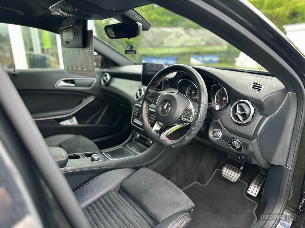 Mercedes-Benz GLA Class Gla 180 Amg Line Edition Black #6