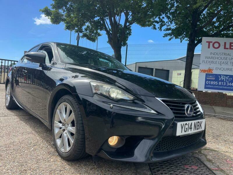 Lexus IS 2.5 300H Luxury E-cvt Black