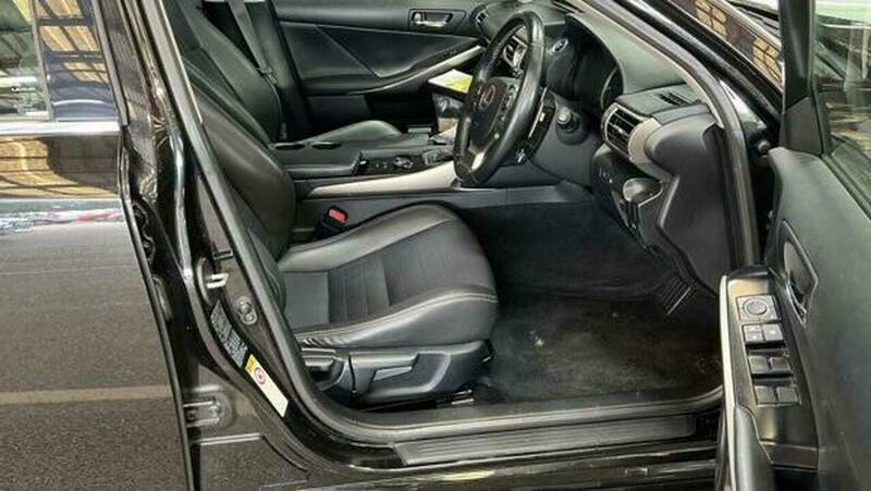 Lexus IS 2.5 300H Executive Edition 179 Bhp White #24