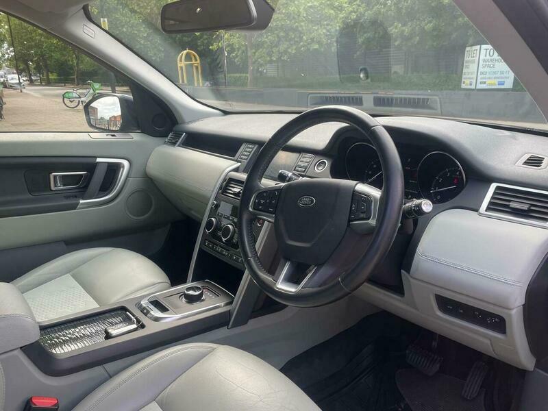 Land Rover Discovery Sport Se Tech White #15