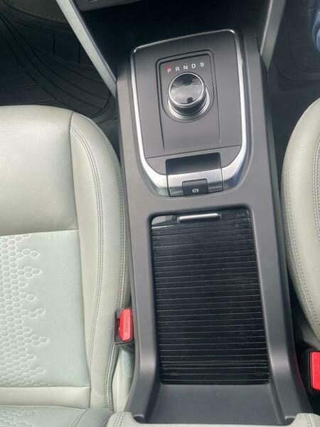 Land Rover Discovery Sport Se Tech White #36