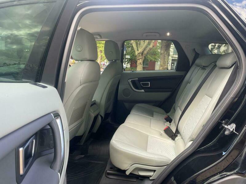Land Rover Discovery Sport Se Tech White #22