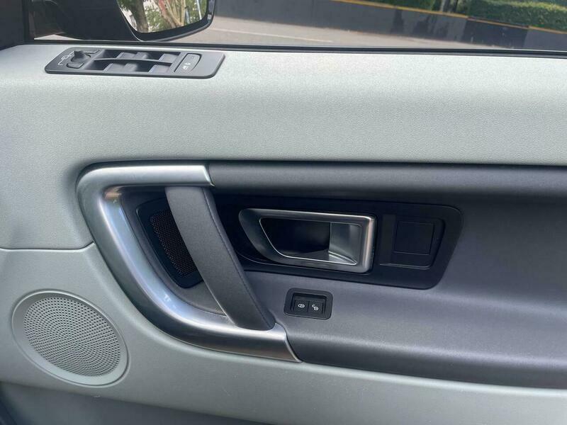 Land Rover Discovery Sport Se Tech White #26