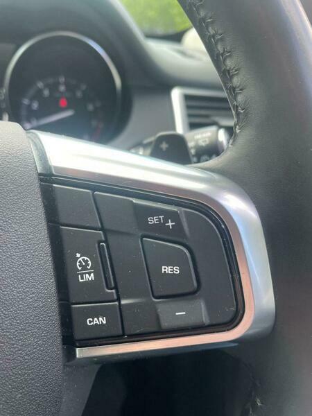 Land Rover Discovery Sport Se Tech White #29