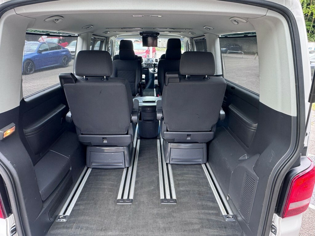 Volkswagen Caravelle Bitdi 180 Bmt Executive Black #15