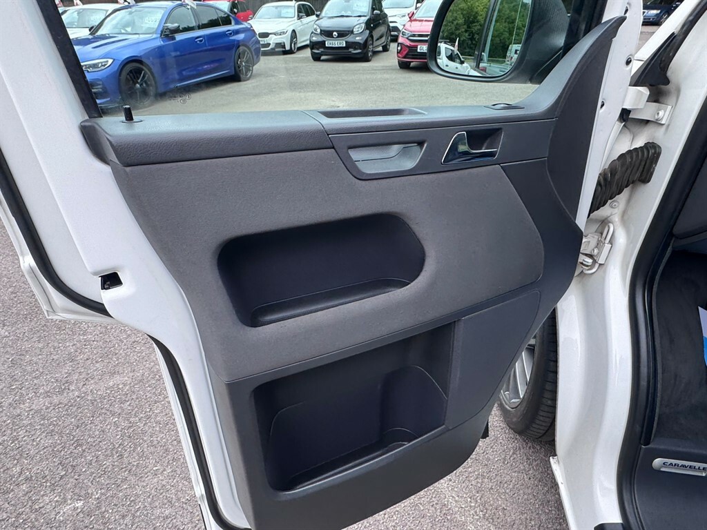 Volkswagen Caravelle Bitdi 180 Bmt Executive Black #30
