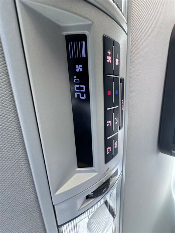 Volkswagen Caravelle Bitdi 180 Bmt Executive Black #37