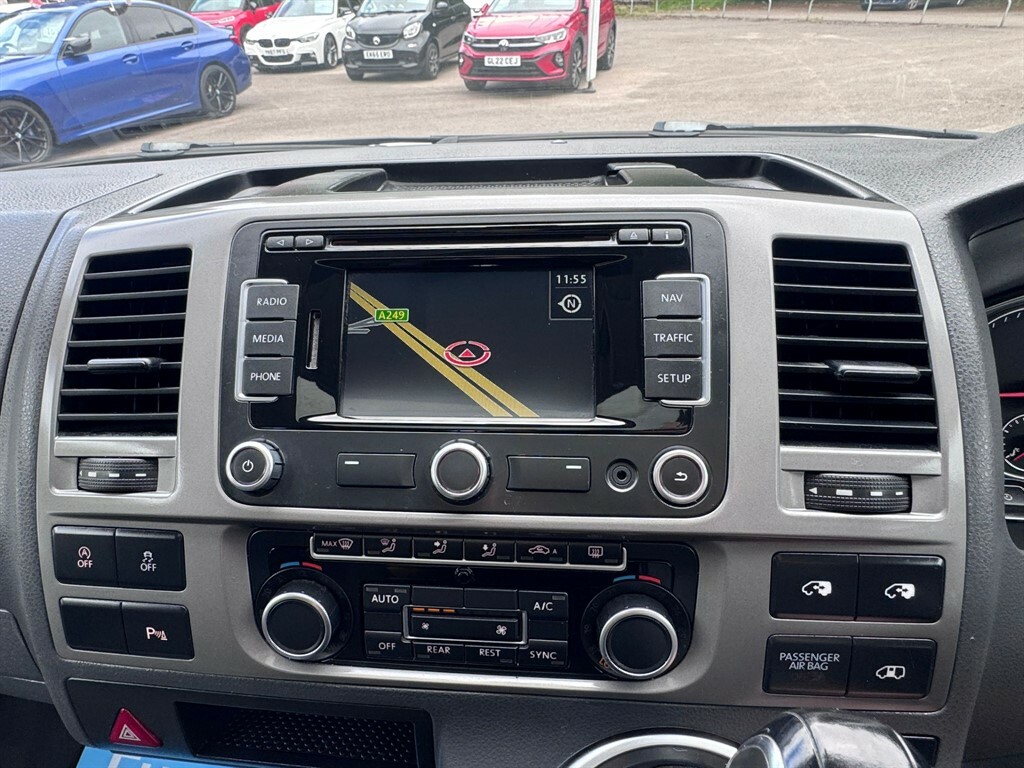 Volkswagen Caravelle Bitdi 180 Bmt Executive Black #24