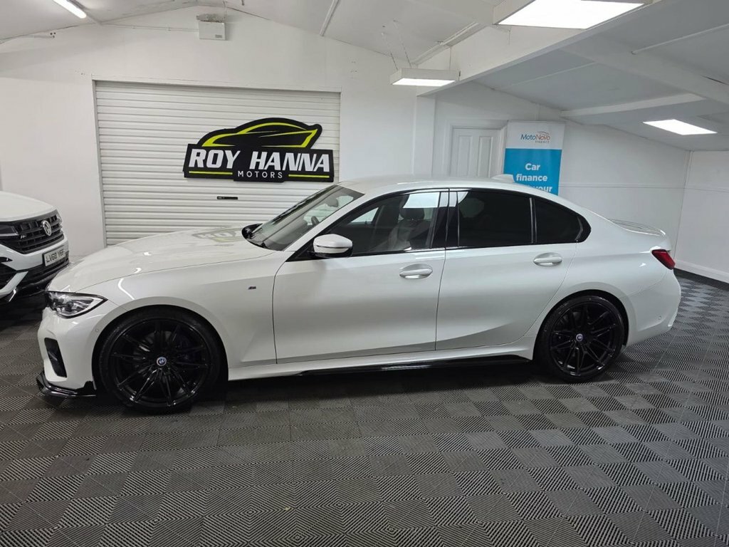 BMW 3 Series 2.0 318D M Sport Saloon Euro 6 S YH69AUF White #3