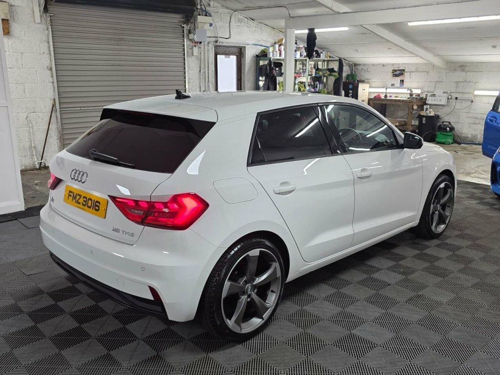 Audi A1 1.0 Tfsi 25 Sport Sportback Euro White #6