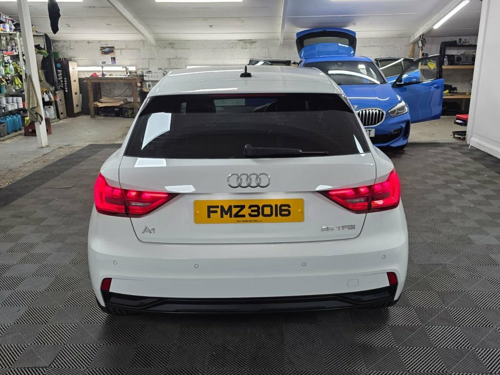 Audi A1 1.0 Tfsi 25 Sport Sportback Euro White #5