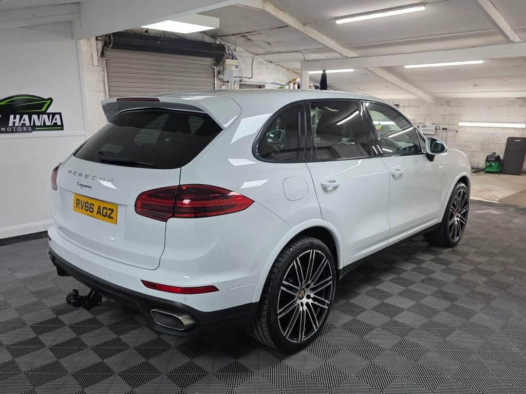 Porsche Cayenne 3.0 Td V6 Platinum Edition Suv Tiptroni White #6