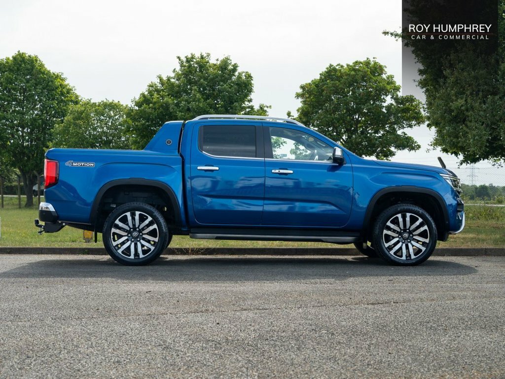 Volkswagen Amarok 3L Aventura CE74BHP Blue #3