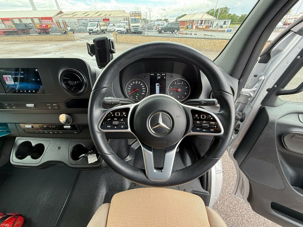 Mercedes-Benz Sprinter Unknown Green #19