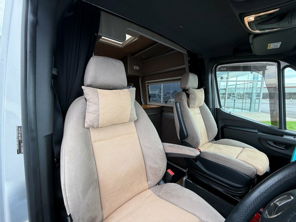 Mercedes-Benz Sprinter Unknown Green #18