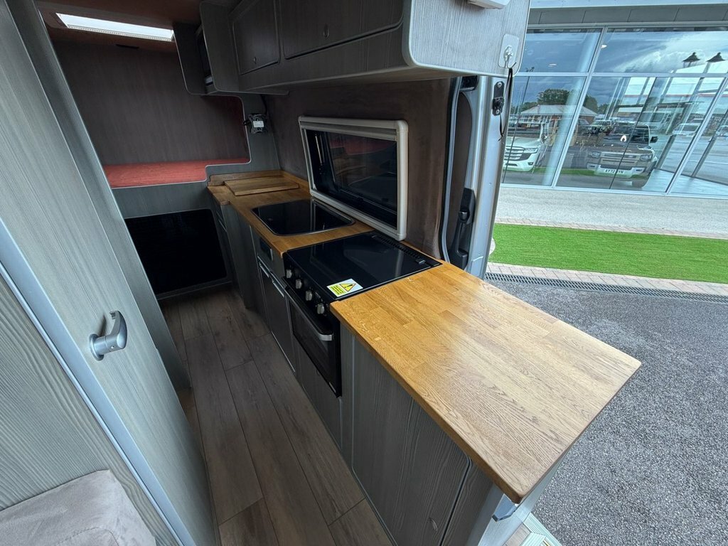 Mercedes-Benz Sprinter 3L Null Silver #4