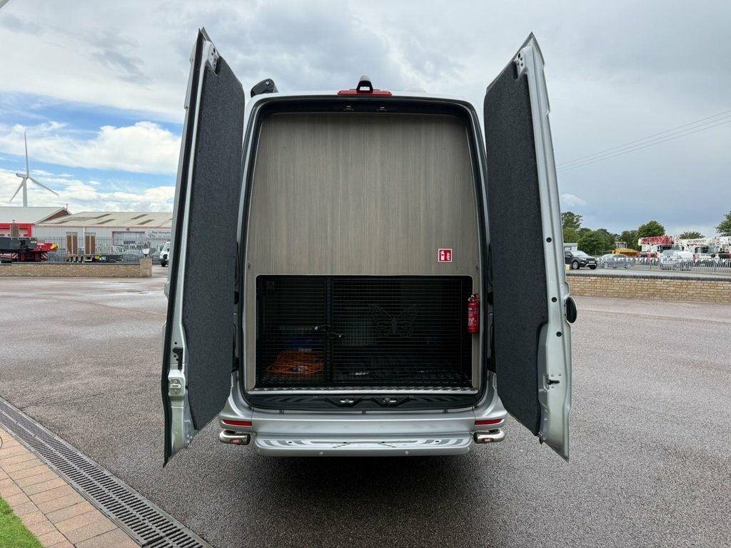Mercedes-Benz Sprinter Unknown Green #7