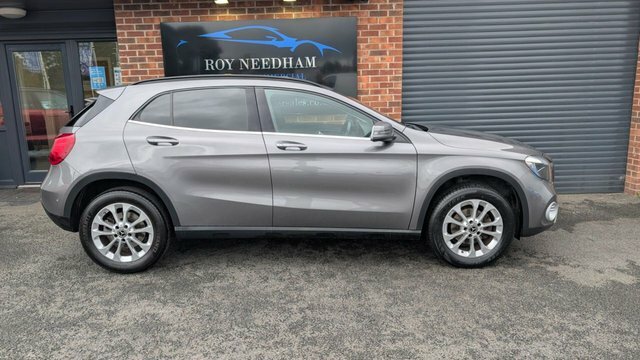 Mercedes-Benz GLA Class 1.6 Gla200 Se Executive Suv Eu Grey