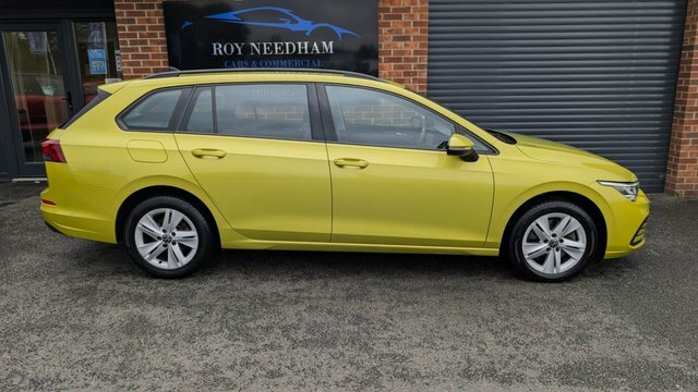 Volkswagen Golf 2.0 Tdi Life Estate Euro 6 S S Yellow
