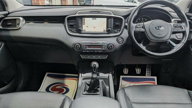 Kia Sorento 2.2 Crdi Kx-3 Suv 7 Seats Awd Eu EY68ZNB Black #3