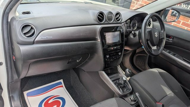 Suzuki Vitara 1.4 Boosterjet Mhev Sz-t Suv Hybrid Man KM22XEF White #5