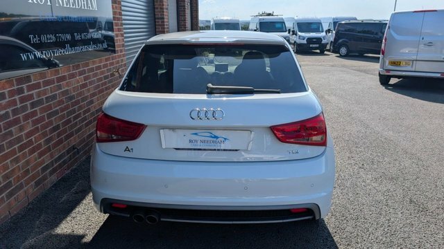 Audi A1 2014 1.6 Tdi Se Sportback Euro 5 Black #3