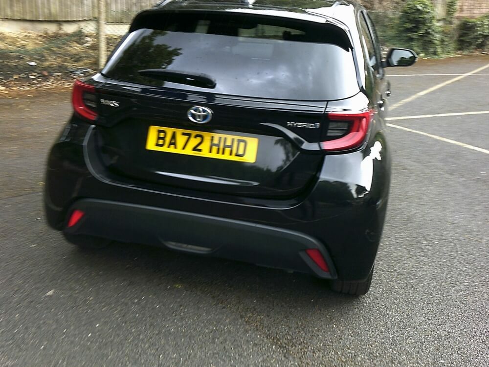 Toyota Yaris 1.5 Design Hybrid BA72HHD #3