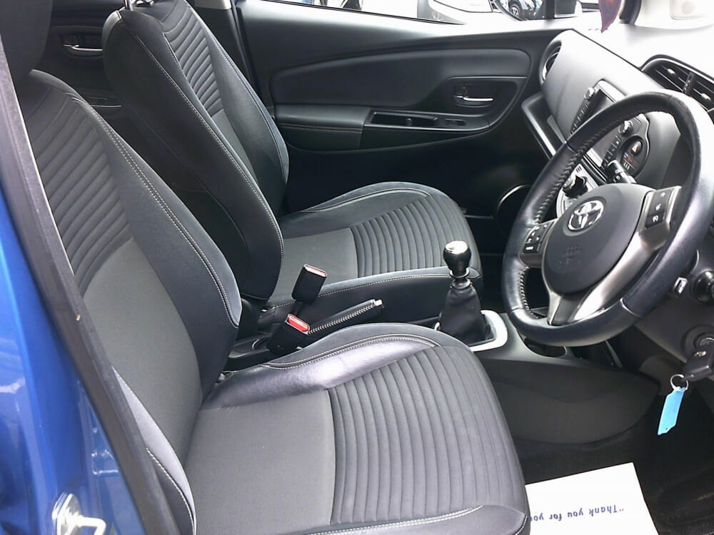 Toyota Yaris 1.5 Hybrid Excel Cvt Blue #7