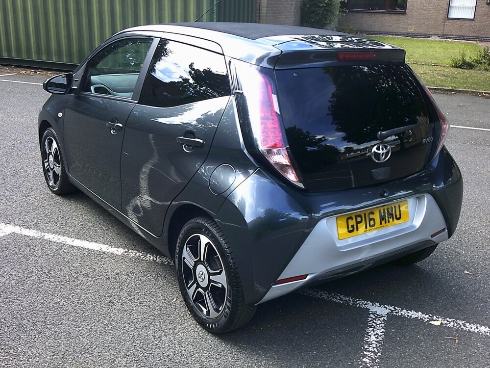 Toyota Aygo 1.0 X-clusiv Funroof Grey #4
