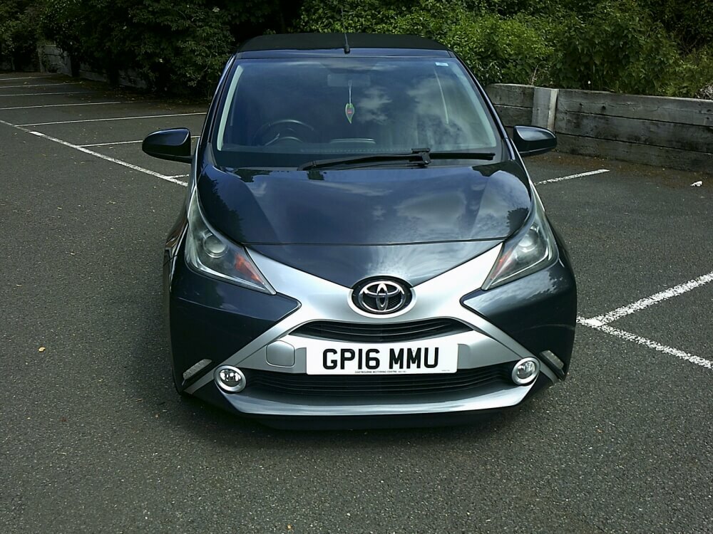 Toyota Aygo 1.0 X-clusiv Funroof Grey #2