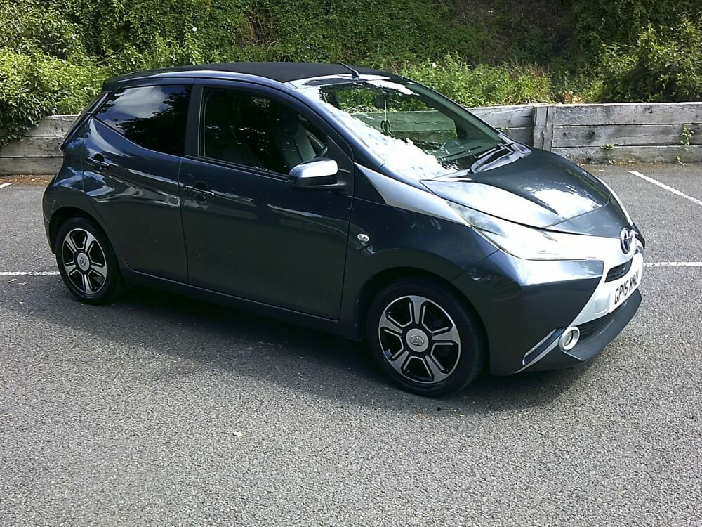 Toyota Aygo 1.0 X-clusiv Funroof Grey