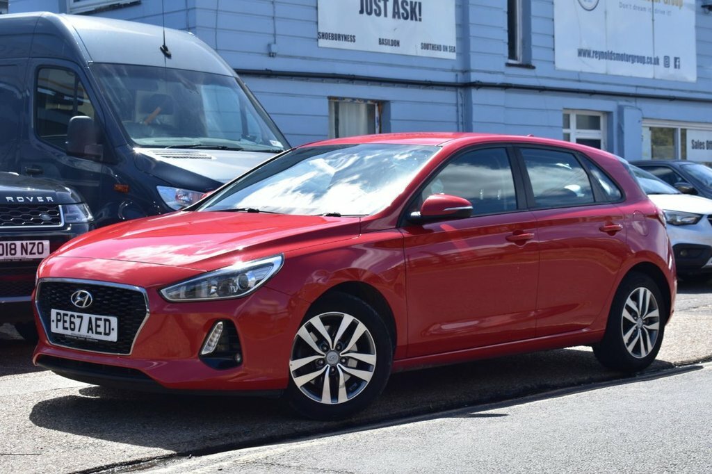 Hyundai I30 1L Se PE67AED Red #5