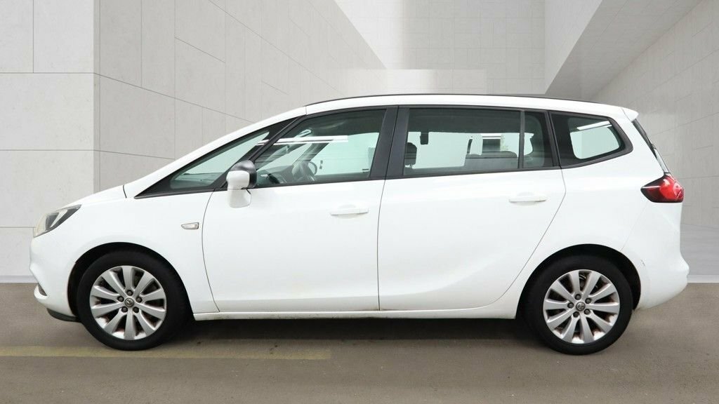 Vauxhall Zafira Tourer 1.4L Design EJ66HUA White #6