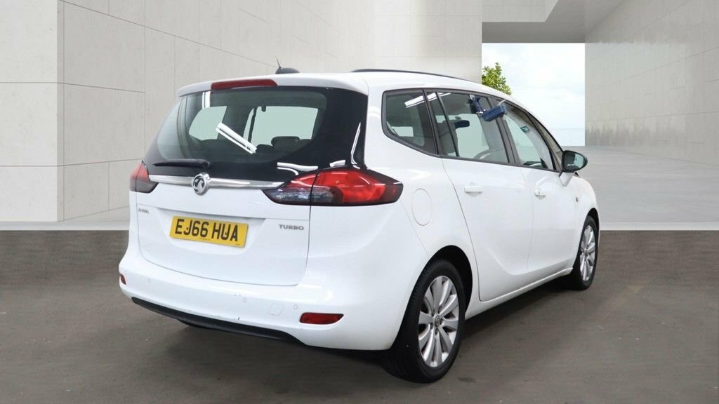 Vauxhall Zafira Tourer 1.4L Design EJ66HUA White #4