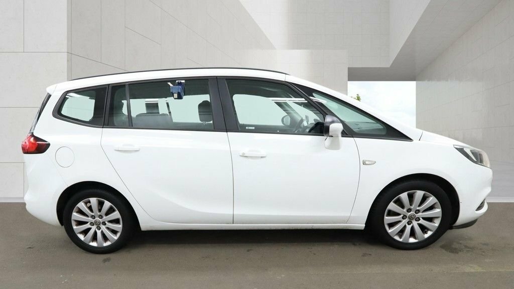 Vauxhall Zafira Tourer 1.4L Design EJ66HUA White #5
