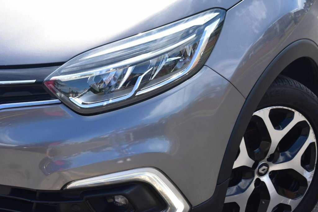 Renault Captur 0.9L Signature X Nav HV18OVG Grey #2
