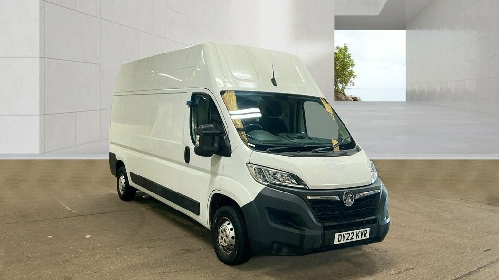 Vauxhall Movano 2.2L Edition White