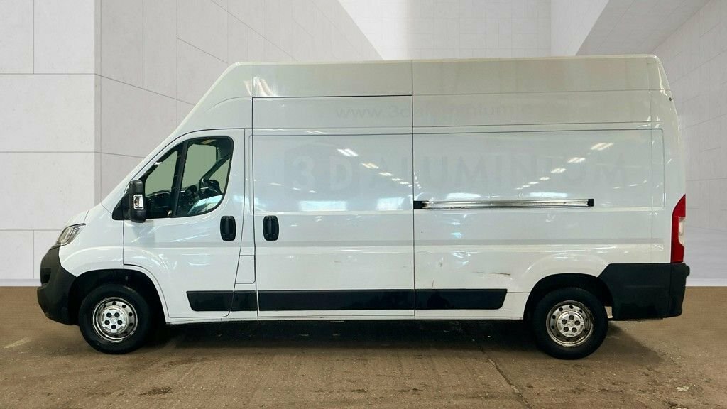 Vauxhall Movano 2.2L Edition DY22KVR White #5