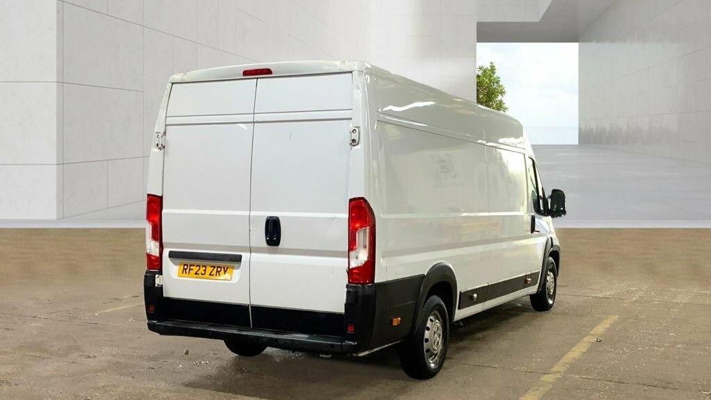 Peugeot Boxer 2.2L Professional Premium RF23ZRY White #3