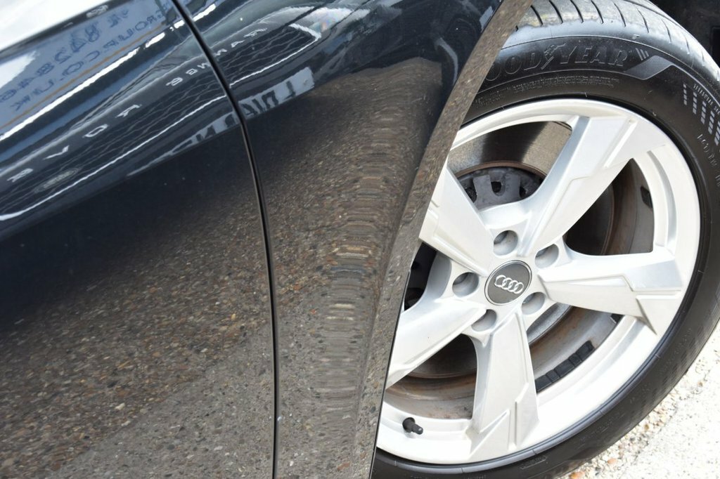 Audi A6 Saloon 2L Sport Black #2