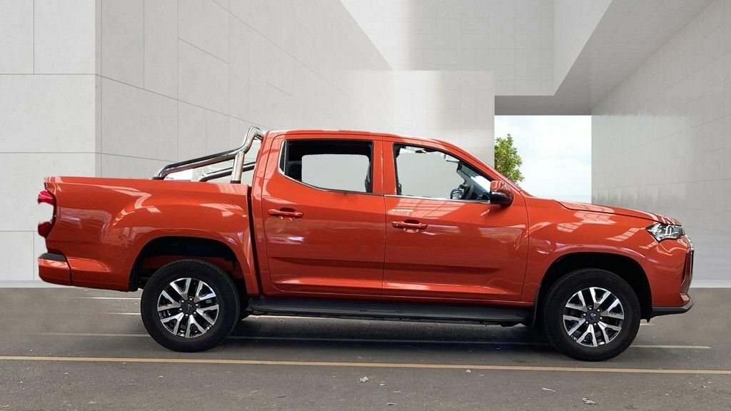 Maxus eDeliver 3 Pickup Orange #5