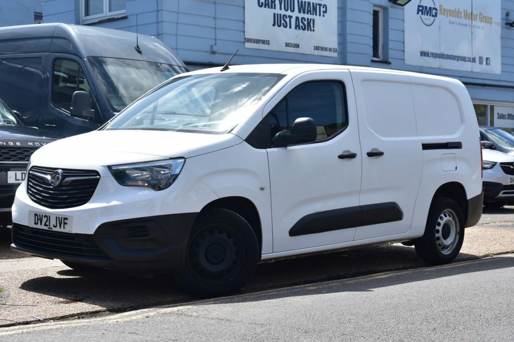 Vauxhall Combo 1.5L Dynamic White #6
